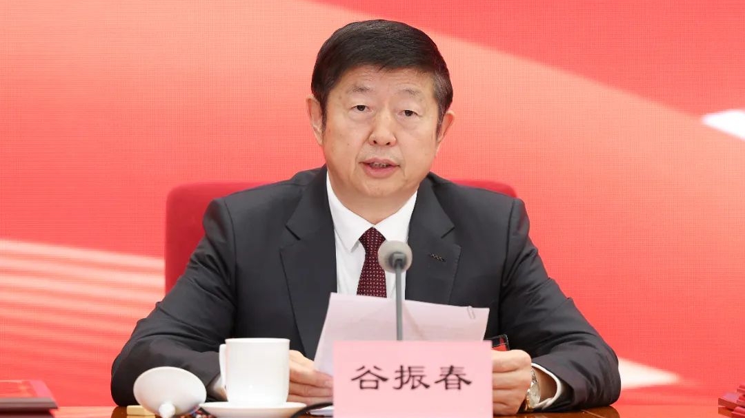 谷振春宣讀優(yōu)秀民革黨員之家表彰決定