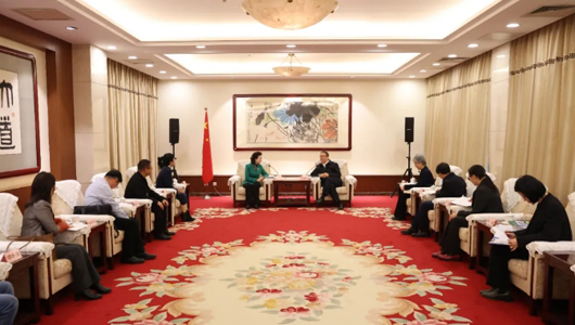 鄭建邦會見民革廣東省委會、仲愷農(nóng)業(yè)工程學(xué)院一行