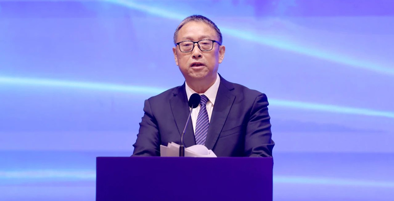 鄭建邦發(fā)表題為《賡續(xù)實(shí)業(yè)報(bào)國志  共繪復(fù)興新藍(lán)圖》講話