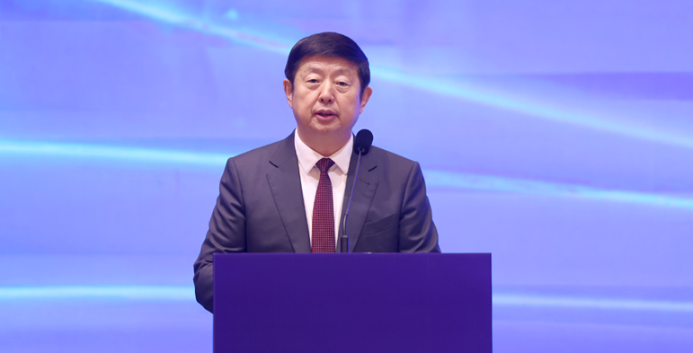 谷振春主持開幕會(huì)