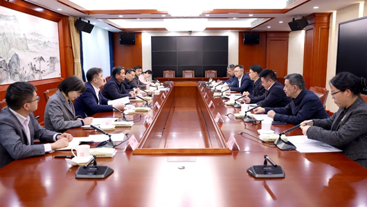 何報(bào)翔會(huì)見中國(guó)農(nóng)業(yè)科學(xué)院黨組書記一行